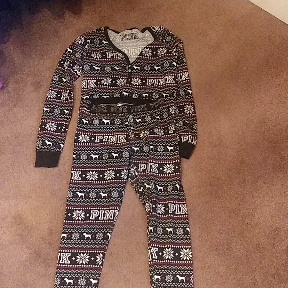 Nwot vs pink thermal set